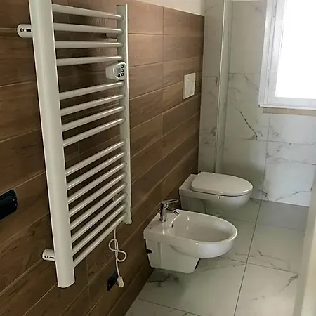 Il Veliero Oda ve Kahvaltı Civitavecchia